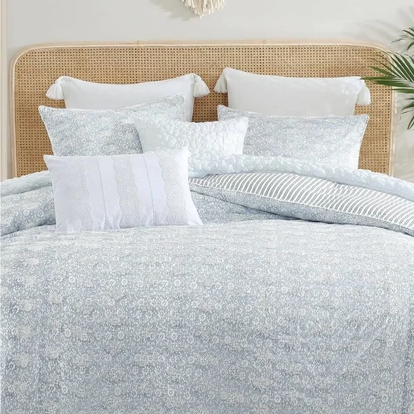 Peri Home Ikat Eyelet Duvet Set Queen - Picture 4 of 10